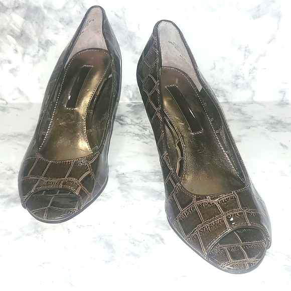 Bandolino Brown Croc Embossed Peep Toe Heels 5.5 | Faux Alligator Print | Retro - Picture 2 of 10
